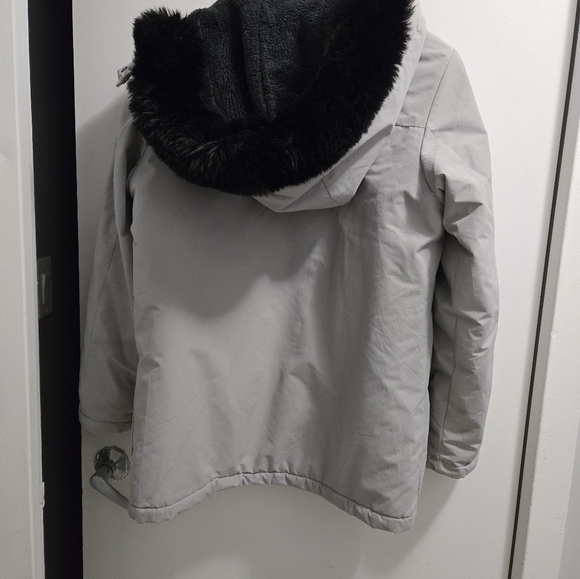 Boys outlined Grey XL winter jacket - Picture 2 of 4